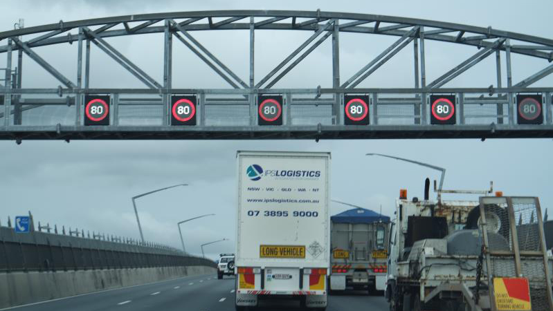 h1 1 traffic management signs